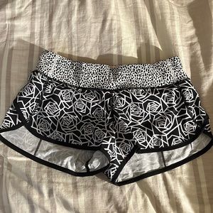 Lululemon speed shorts sz 6 very gently used